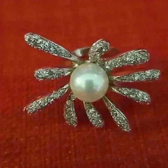 Faux white pearl ring sz 8 - Picture 1 of 4